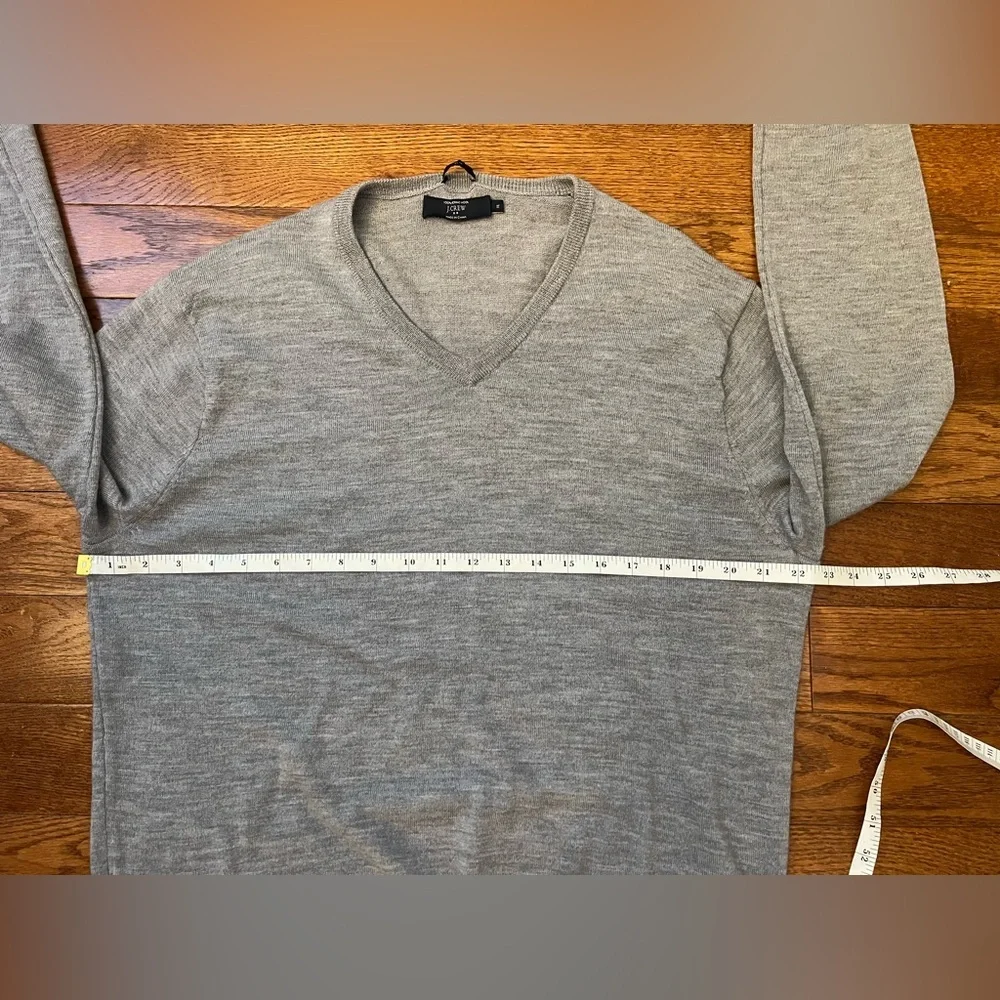 J. Crew Long Sleeve Merino Wool V-Neck Sweater Slim Fit Gray Men's Sz XL
